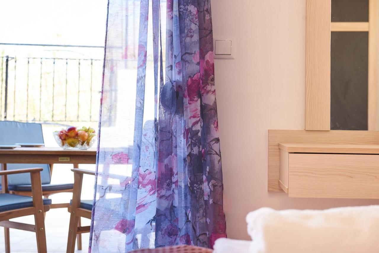 Lake View Suites Kavallos  Ngoại thất bức ảnh