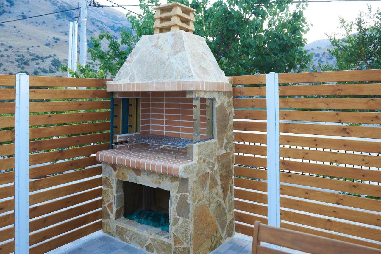 Lake View Suites Kavallos  Ngoại thất bức ảnh