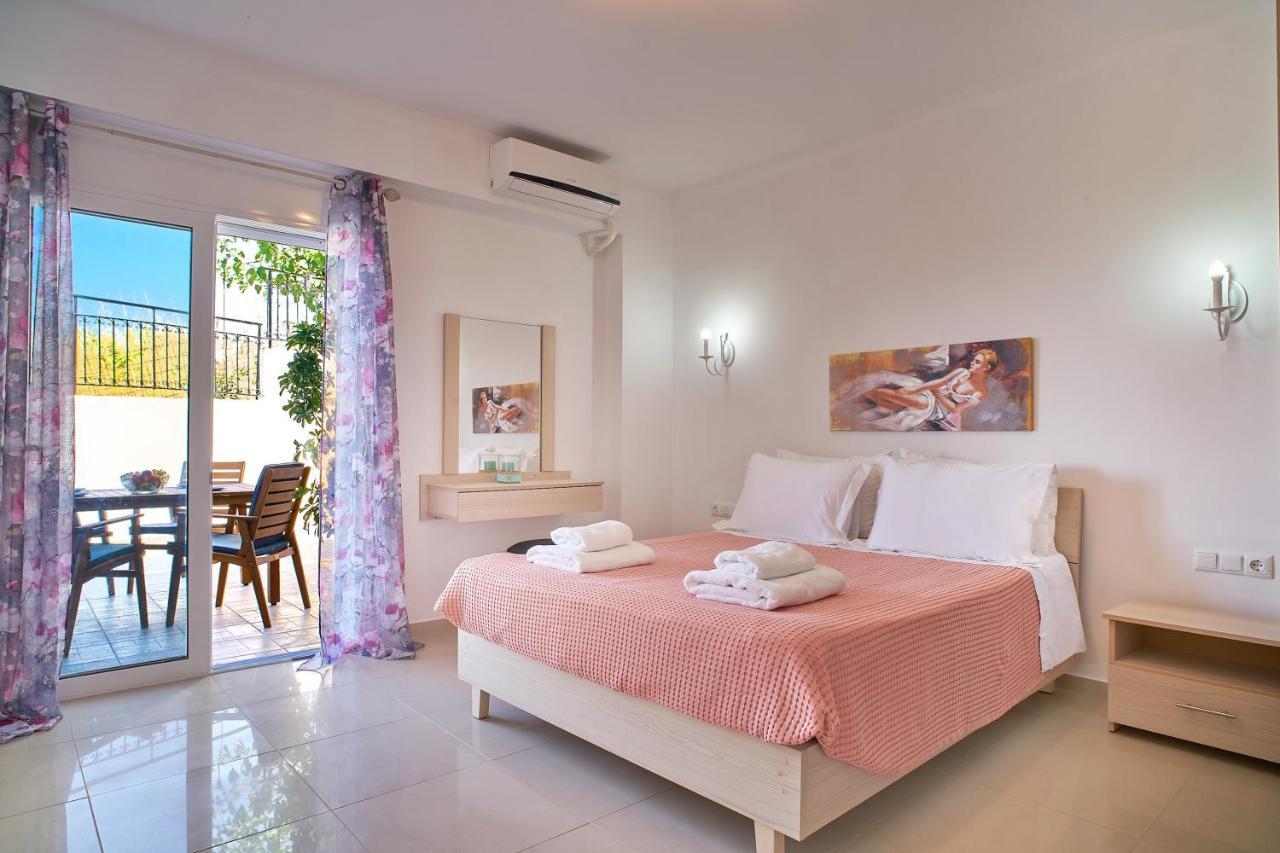 Lake View Suites Kavallos  Ngoại thất bức ảnh