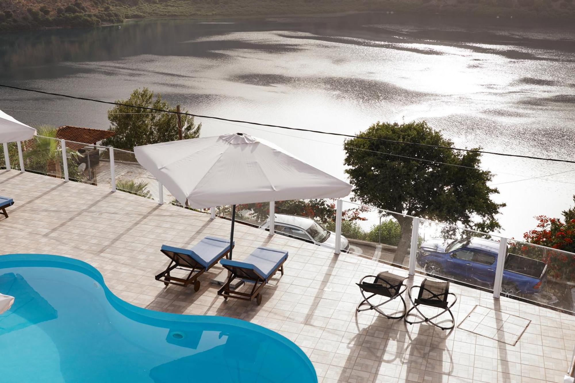 Lake View Suites Kavallos  Ngoại thất bức ảnh